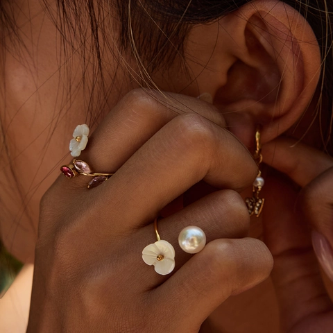 Elegant Shell Flower Artificial Pearl Open Ring 18K Gold Plated Stainless Steel Adjustable Hypoallergenic Waterproof Jewelry For Women