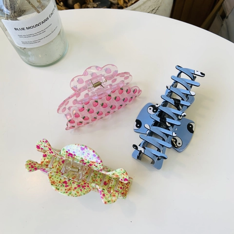 Acrylic Hair Claw Clip Hollow Cat Ear Large Shark Clips Tai Chi Floral Strawberry Pattern Korean Style Women Hair Styling