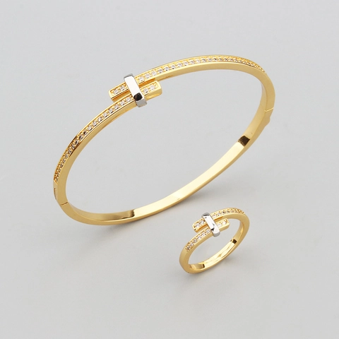 Damen Minimalistische Kupfer Schmuck Kollektion T-Form Eingelegter Strass Armreif Offener Ring Gold Silber Plattiert Elegant Mode Accessoire