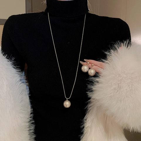 Vintage Long Artificial Pearl Necklace And Earrings Gold Plated Copper With Silver Earring Post Elegant For Women Sweater Chain