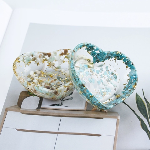 Heart Shaped Resin Jewelry Dish With Natural Crystal Stones And Gold Foil Trinket Tray Decorative Desktop Ornament For Rings