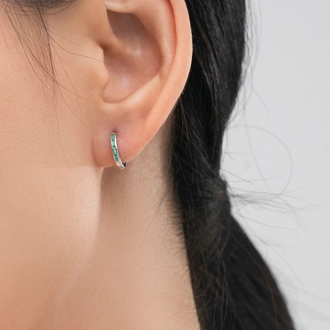 Orecchini Huggie a Cerchio in Argento Sterling 925 con Zirconia Verde Minimalista Geometrico Piccolo Orecchio Fibbia Gioielli Donna