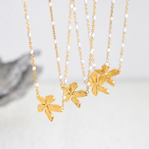 French Style Flower Pendant Necklace For Women Titanium Steel PVD Gold Plated Enamel Floral Clavicle Chain Bead Jewelry