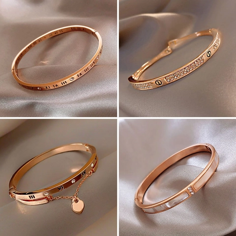 Elegant Bangle Bracelet For Women Light Luxury Alloy Electroplated With Cubic Zirconia Flower Heart Roman Numerals