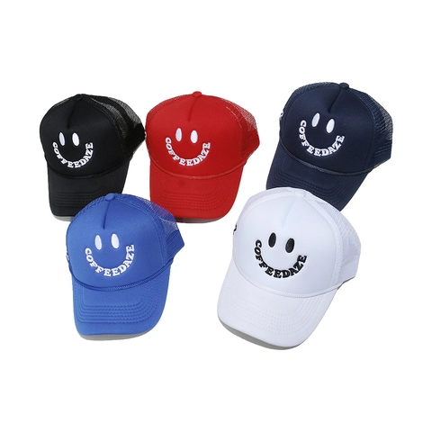 Mesh Trucker Hat Ademend Smile Face CoffeeDaze Borduurwerk Verstelbare Honkbalpet Zonnescherm Outdoor Casual Unisex