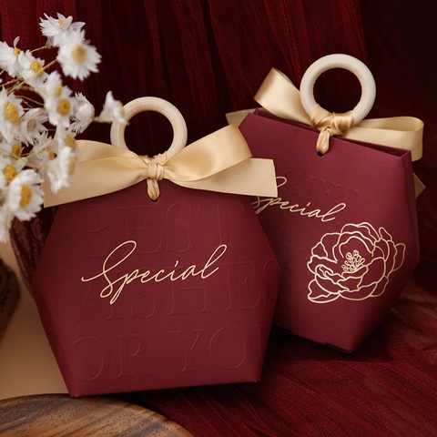 Wedding Candy Gift Box Paper Hexagon With Wooden Ring Handle Ribbon Bow Gold Stamping Favor Packaging For Party Guests
