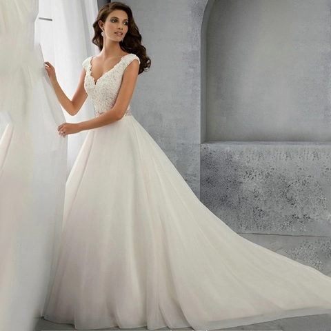 Abito Da Sposa In Pizzo Scollo A V Profondo Senza Maniche Strascico Tulle Abito Da Sposa Con Cintura Di Strass Elegante