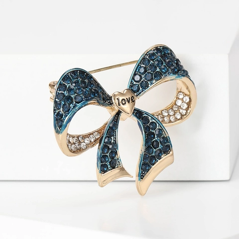 Fashion Alloy Rhinestone Bow Brooch For Women Heart Shape Love Engraved Pin Corsage Cardigan Scarf Buckle Jewelry