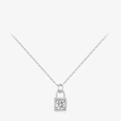 925 Sterling Silver Lock Pendant Necklace With 0.5ct D Color Moissanite VVS1 Clear Round Cut Luxury Jewelry For Women
