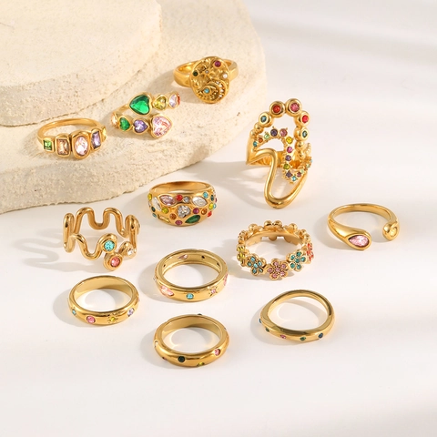 Anillo de Acero Inoxidable Chapado en Oro de 18K Lujoso Con Diamantes de Imitación de Colores Patrón Individual de Ola Flor Estrella Luna Joyería para Mujer