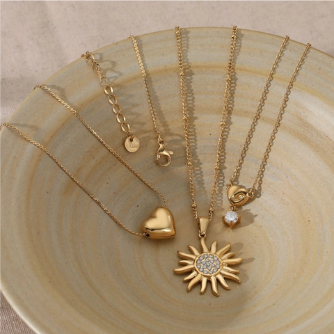Stainless Steel Heart Sun Pendant Necklace For Women Zircon Inlaid Gold Plated Non-Fading Elegant Fashion Jewelry