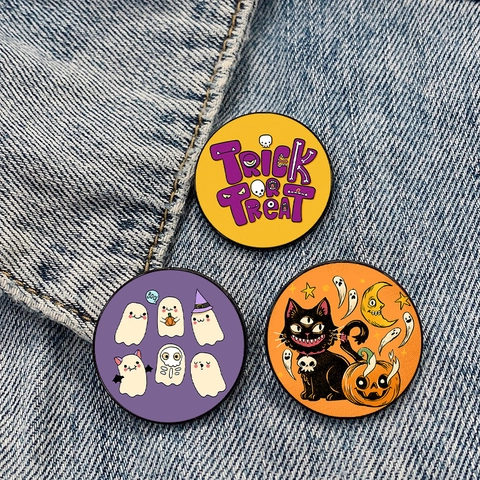 Vintage Halloween Cartoon Geist Kürbis Schwarze Katze Runde Brosche Pins Bedruckte Emaille Abzeichen Für Party Dekoration Unisex Schmuck