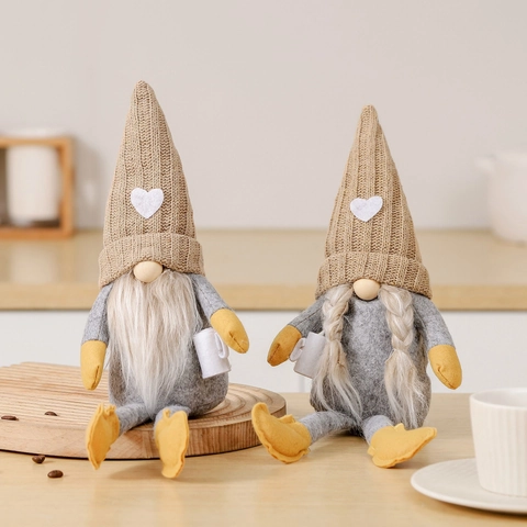 Handmade Christmas Gnome Dolls Knitted Heart Hat Faceless Swedish Tomte Plush For Coffee Bar Home Holiday Party Decor