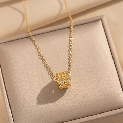 Hollow Cylindrical Waist Pendant Necklace Micro Pave Zircon Clover Flower Pattern Gold Plated Jewelry For Women