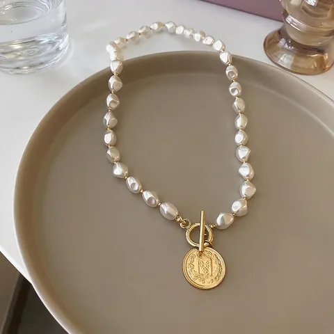 Artificial Baroque Pearl Necklace With Gold Portrait Coin Pendant Alloy OT Toggle Clasp French Vintage Style Elegant Women Choker