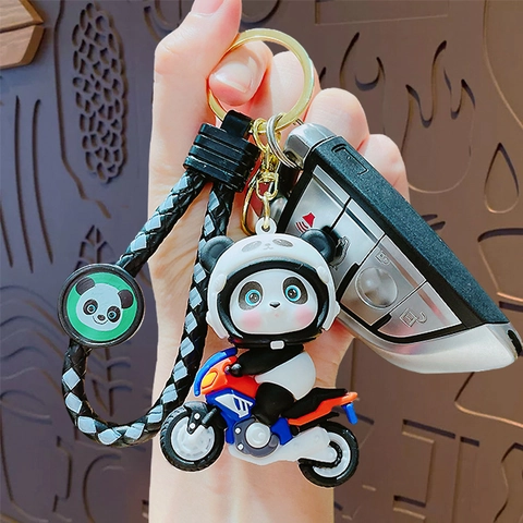 Cartoon Panda Motorrad Schlüsselanhänger PVC Legierung Geflochtenes Band Tasche Anhänger Süßes 3D Tier Lokomotive Schlüsselring