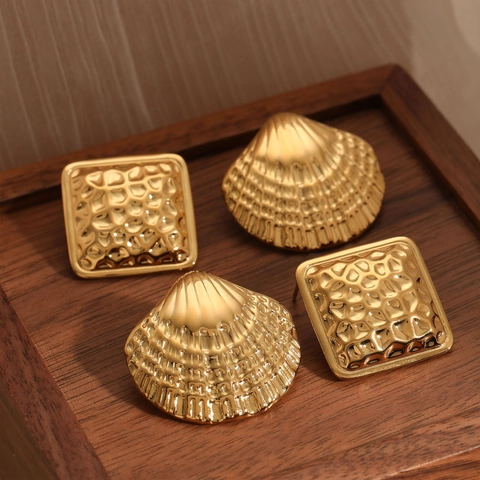 Hammerschlag Quadrat Und Muschel Ohrstecker 18K Vergoldet Edelstahl Geometrisch Strukturiert Wasserdicht Damen Schmuck
