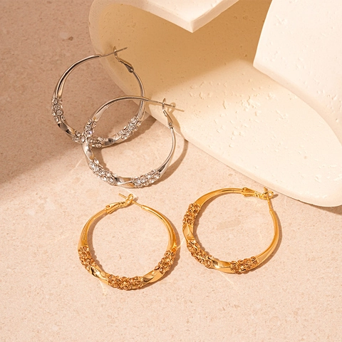 Geometrische Creolen Legierung Strass Gedrehtes Design Mit 925 Sterling Silber Ohrstecker Mode Für Frauen