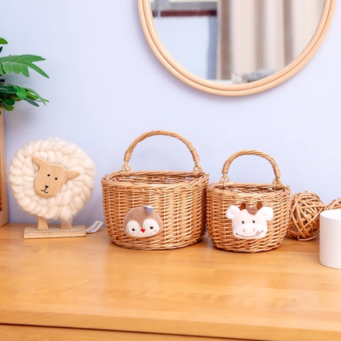 Panier De Rangement Mural En Osier Tissé À La Main Avec Décoration En Peluche D'animal De Dessin Animé Mignon Pour Cuisine
