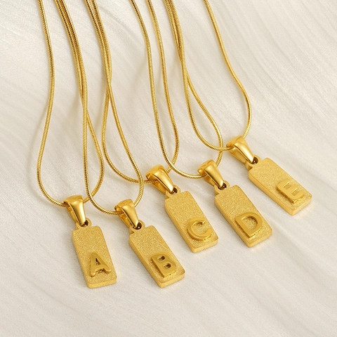 Collana Con Ciondolo Lettera Iniziale Acciaio Inossidabile Placcato Oro 18K Rettangolo Opaco Catena A Serpente Gioielli Donna