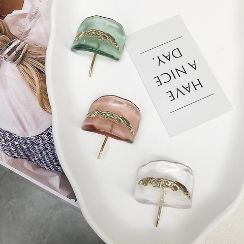 Hars Paardenstaart Haarkhaak Met Goud Getextureerd Metaal Halve Maan Vorm Minimalistische Zoete Haaraccessoire Voor Dames