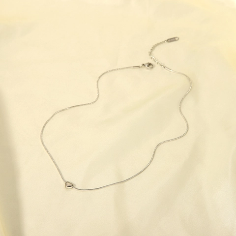 Collar Con Colgante De Corazón De Acero Inoxidable Color Plata Cadena De Serpiente Joyería De Moda Minimalista Para Mujer