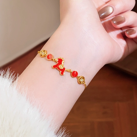 Rotes Pferd Glück Münze Charm Armband Vergoldet Kupfer Emaille Zirkon Verstellbar Schmuck Damen Retro Stil