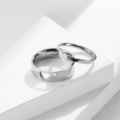 Anello di Coppia Minimalista in Acciaio Inossidabile Cuore Cavo per Uomo Donna Incisione I Love You Gioielli per Promessa Matrimonio
