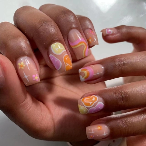 Faux Ongles Courts Carrés À Presser Cœur Rose Motif Sourire Style Rétro Groovy Ongles Artificiels Pour Femmes