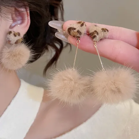 Herz Leopard Haαρball Tropfenohrringe Mit 925 Sterling Silber Ohrstecker Legierung Plüsch Elegant Herbst Winter Für Damen