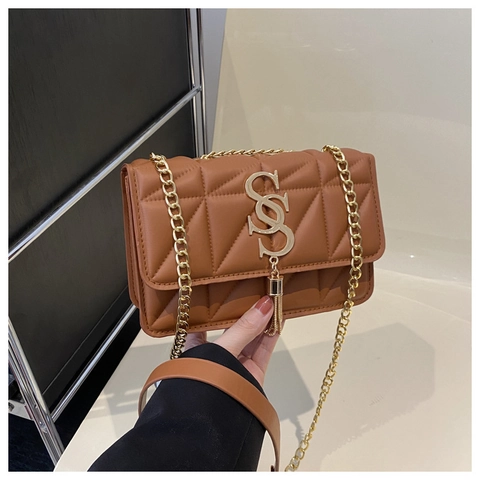 Women Quilted Shoulder Bag PU Leather Crossbody Square Handbag With Metal Chain Strap And Tassel Gold Metal Letter Logo