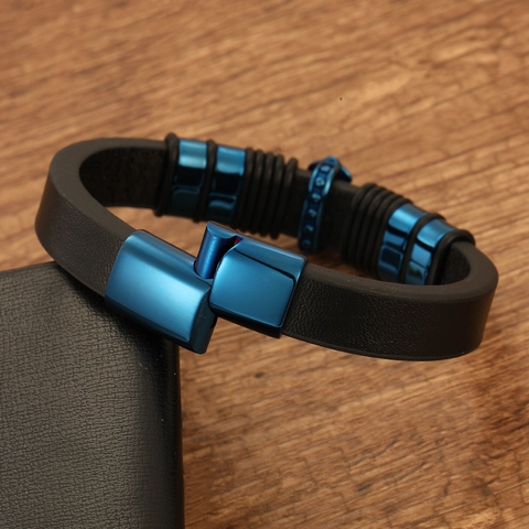 Men's Leather Bracelet With Stainless Steel Cross Charm Retro Fashion Jewelry Magnetic Clasp