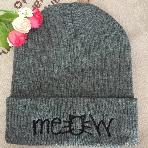 Gorro De Punto Bordado Letras Meow Cara Gato Acrílico Cálido Invierno Dobladillo Skull Cap Mujeres Hombres Hip Hop Streetwear