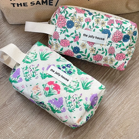 Floral Quilted Cosmetic Bag Retro Cotton Fabric Makeup Pouch With Handle Portable Travel Toiletry Organizer Vintage Flower