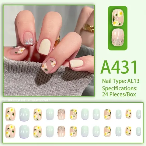 Short Round Press On Nails Cute White Daisy Flower Pattern Mint Green Silver Glitter Artificial Fingernails With Glue