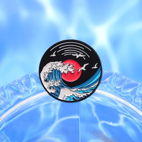 Broche De Aleación Esmalte Gran Ola Para Mujeres Hombres Estilo Japonés Ukiyo-e Gato Tiburón Ramen Fuji Insignia Redonda Accesorios