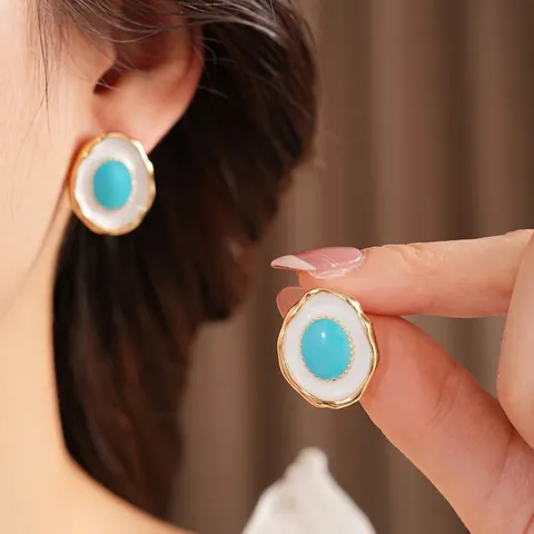 Boucles Oreilles Stud Ovales Vintage Femmes Avec Émail Turquoise Alliage Bordure Ondulée Dorée Tige Argent