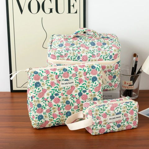 Floral Print Quilted Cotton Makeup Bag Large Capacity Vintage Toiletry Cosmetic Storage Pouch For Women Travel