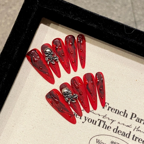 Unghie Finte Gothic Rosso Nero Sfumate Stiletto Lungo Con Decorazione Teschio Argento Rosa Strumenti Per Manicure Fai Da Te