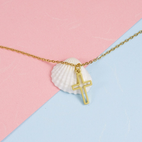 Collier Pendentif Croix Évidée Acier Inoxydable 304 Plaqué Or 18K Poli Miroir Minimaliste Bijoux Mode Femmes Hommes
