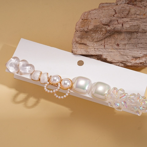 Heart Flower Geometric Stud Earrings With Resin Imitation Artificial Pearl Alloy And Silver Earring Post Iridescent Elegant Fashion