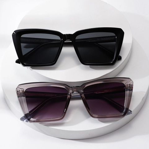 Retro Square Sunglasses UV400 Protection Large Plastic Alloy Frame Fashion Street Style Eyewear