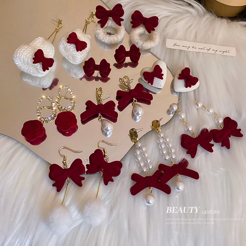 Orecchini Fiocco Fiore Cuore In Velluto Floccato Rosso Con Imitazione Perla Artificial Silver Earring Post Stile Invernale Retrò