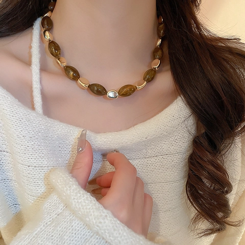 Vintage Harz Perlenkette Braun Ovale Perlen Gold Legierung Schlüsselbeinkette Retro Schmuck Für Frauen