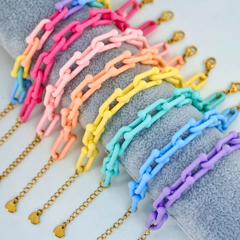 Matte Candy Color Acryl U-Link Armband Mit Edelstahl Herzanhänger Mode Schmuck Für Damen