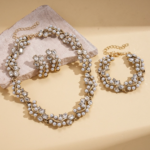 Collar Pulsera Y Pendientes Barrocos Retro De Lujo Con Perla Artificial De Imitación Diamante De Imitación Poste De Oreja De Plata