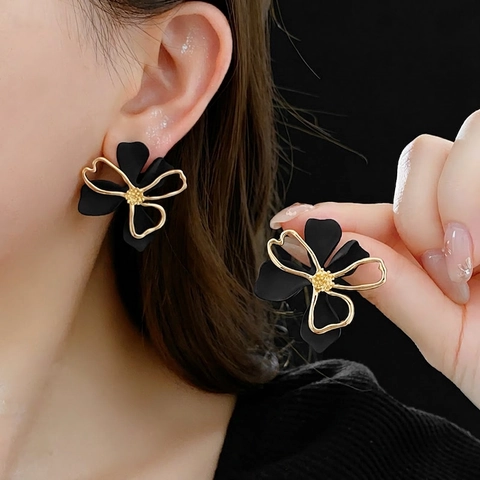 Vintage Flower Earrings Double Layer Hollow Alloy With 925 Sterling Silver Earring Post Light Luxury For Women