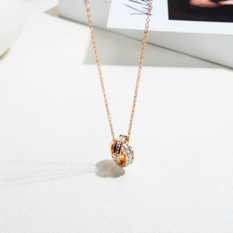 Mode Titanium Staal In elkaar grijpende Dubbele Ring Hanger Halsketting Voor Vrouwen Roségoud Strass Sleutelbeen Ketting
