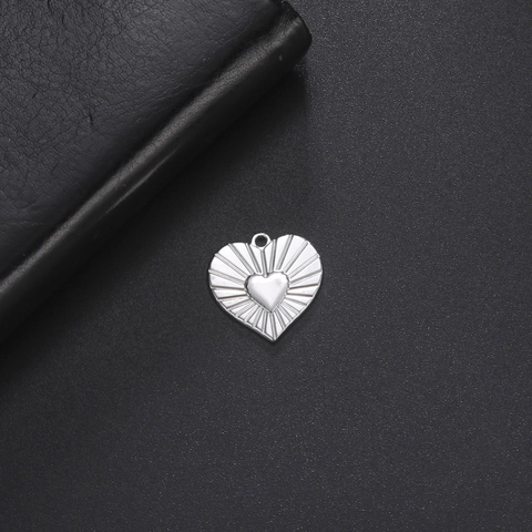Heart Radiant Sunburst Pattern Stainless Steel Pendant Gold Plated Jewelry Personalized Style For Women