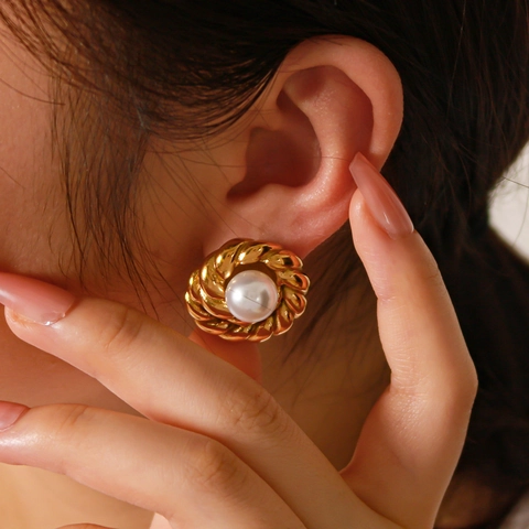 Orecchini A Lobo Cerchio In Metallo Intrecciato Vintage Con Perla Artificial Sintetica Acciaio Inossidabile Placcatura Oro 18K